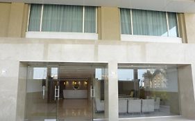 Tania President Inn