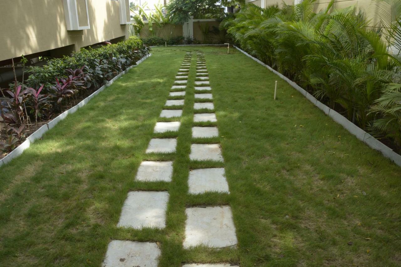 Tania President Inn Shirdi Exterior photo