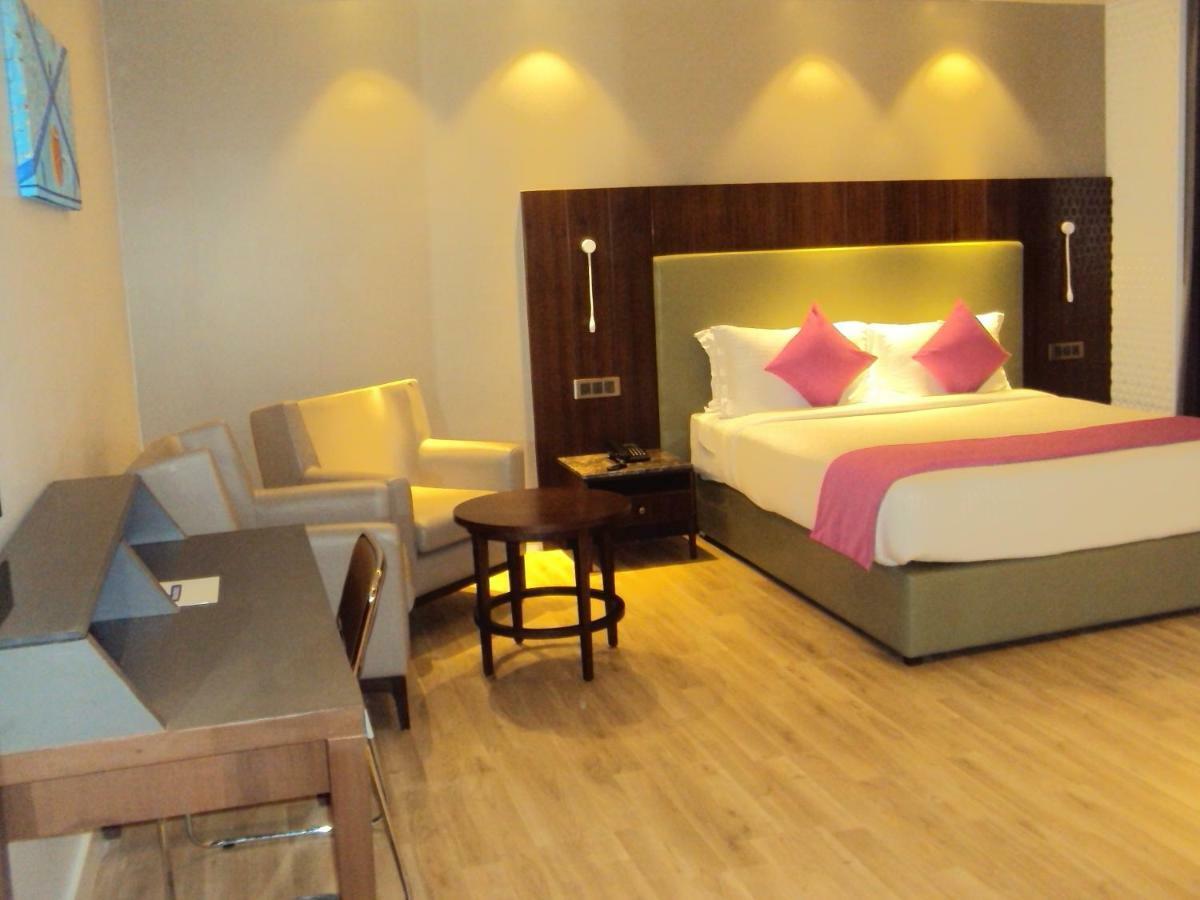 Tania President Inn Shirdi Exterior photo