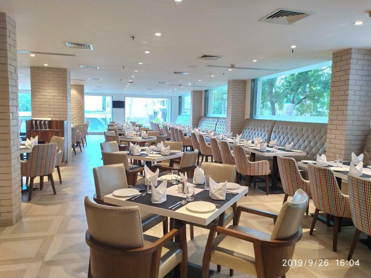 Tania President Inn Shirdi Exterior photo