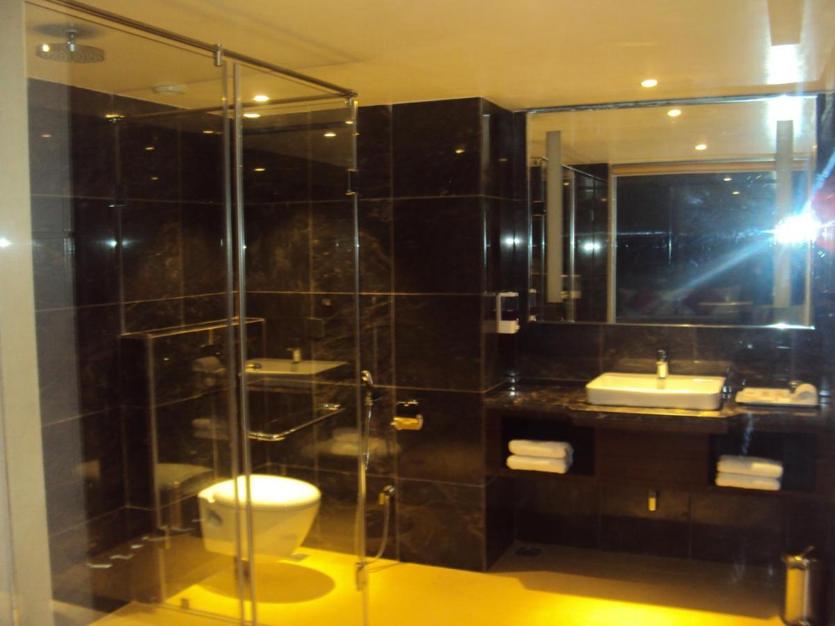 Tania President Inn Shirdi Exterior photo